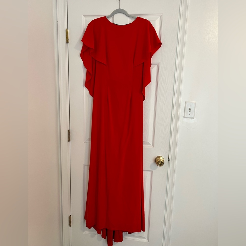 Halston Heritage cape sleeve gown size 6